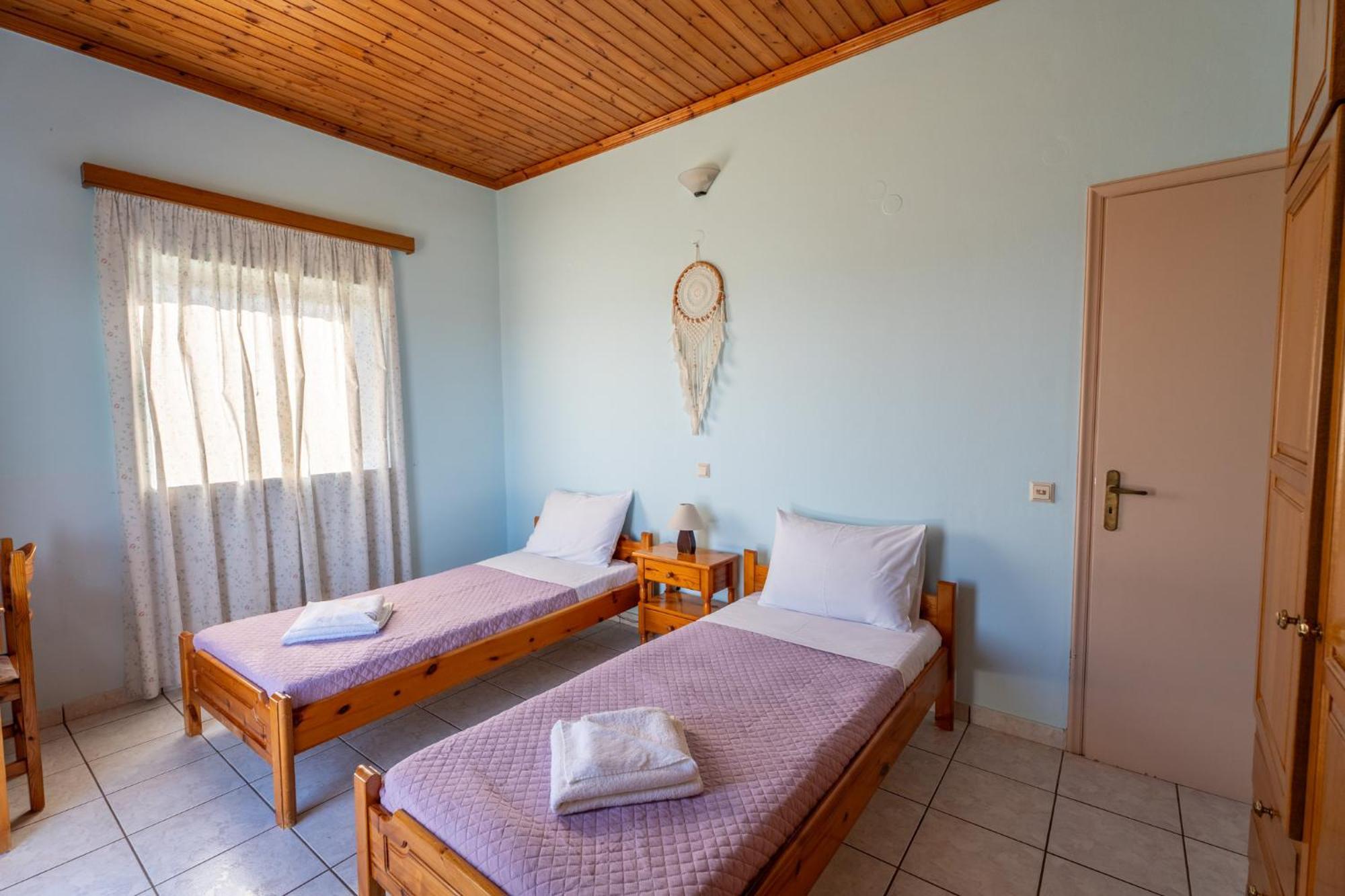 Ocean Breeze Apartment Kır Evi Kypseli